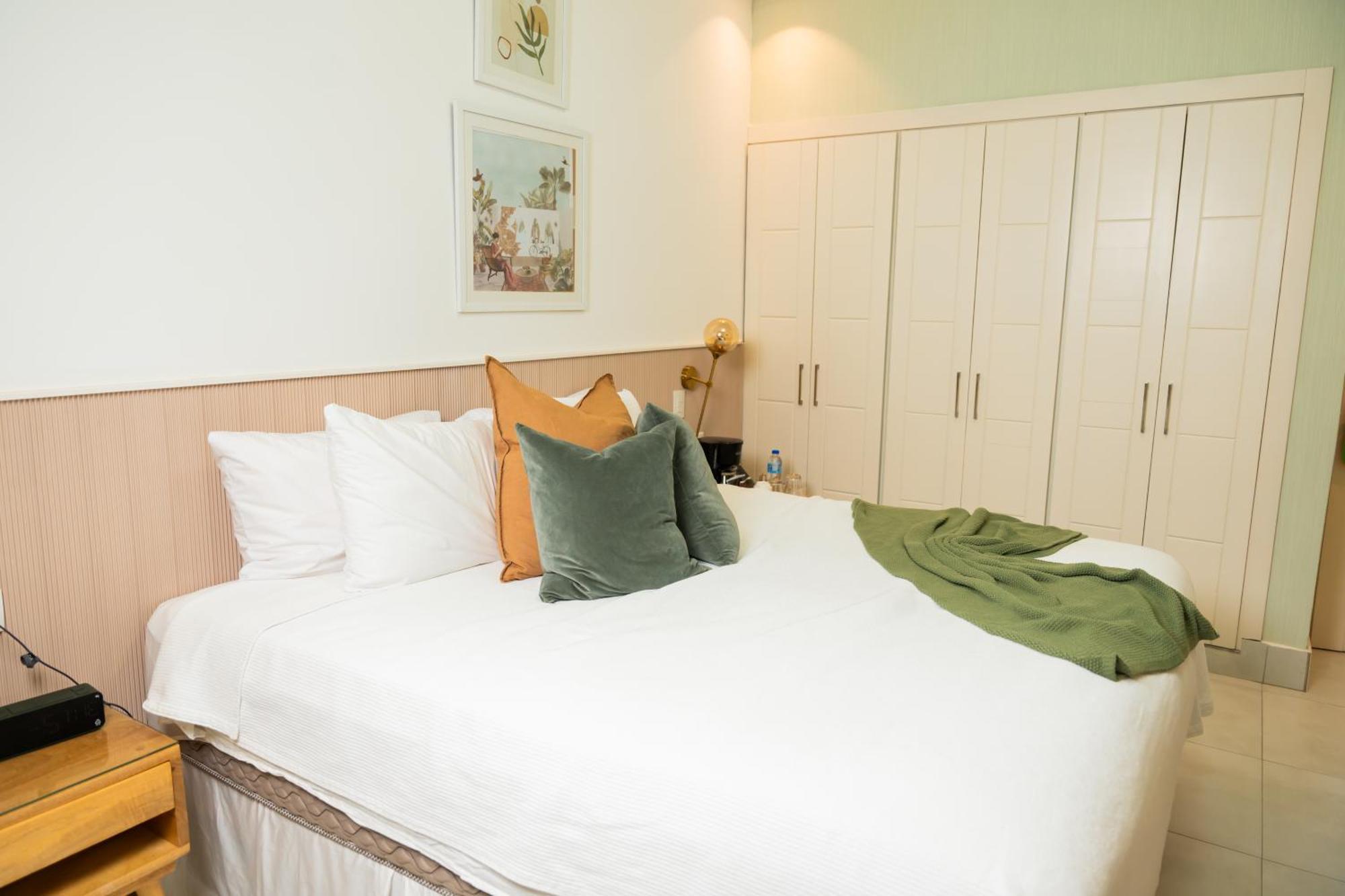 Hotel Stay Here Suites Santo Domingo Exteriör bild