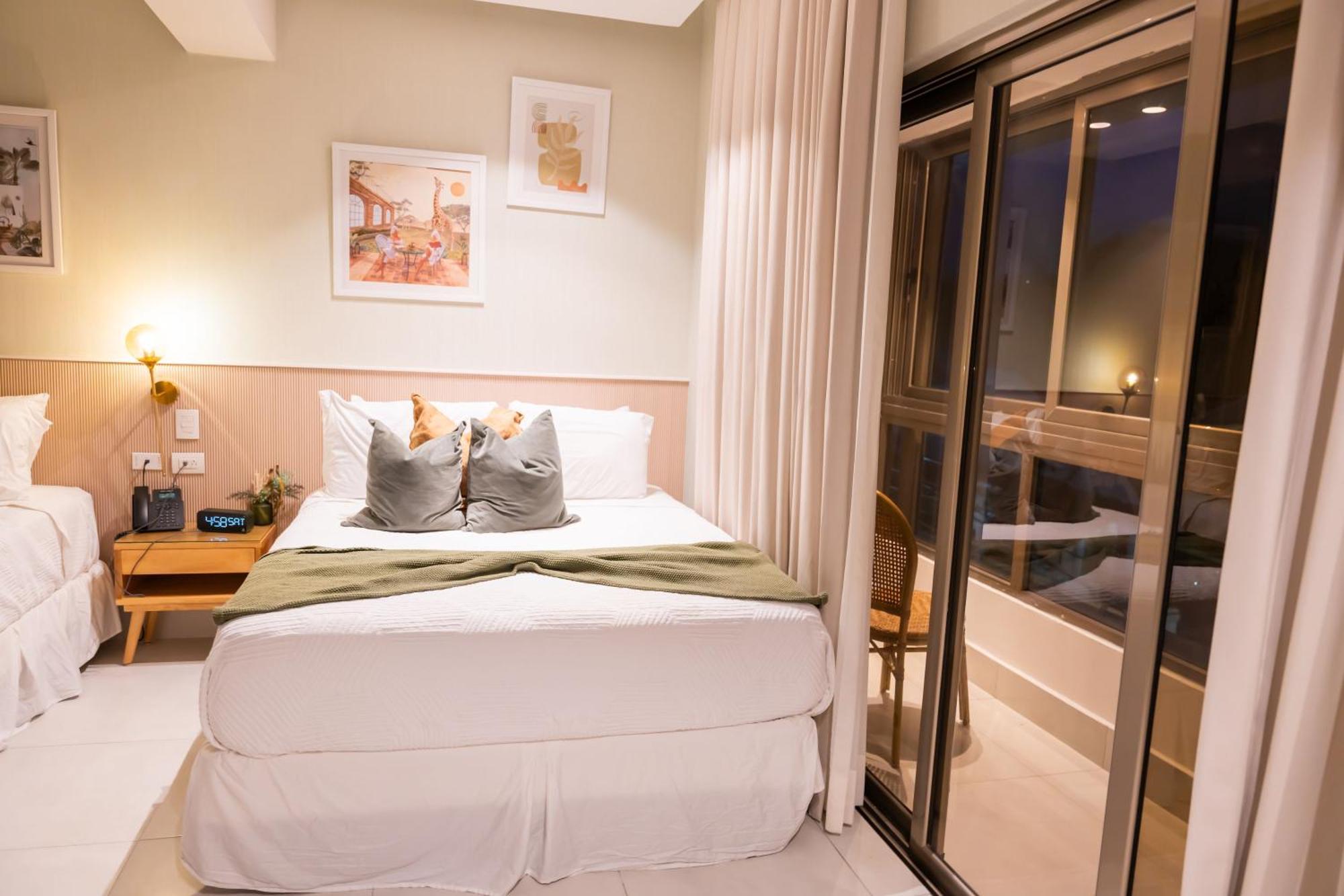 Hotel Stay Here Suites Santo Domingo Exteriör bild