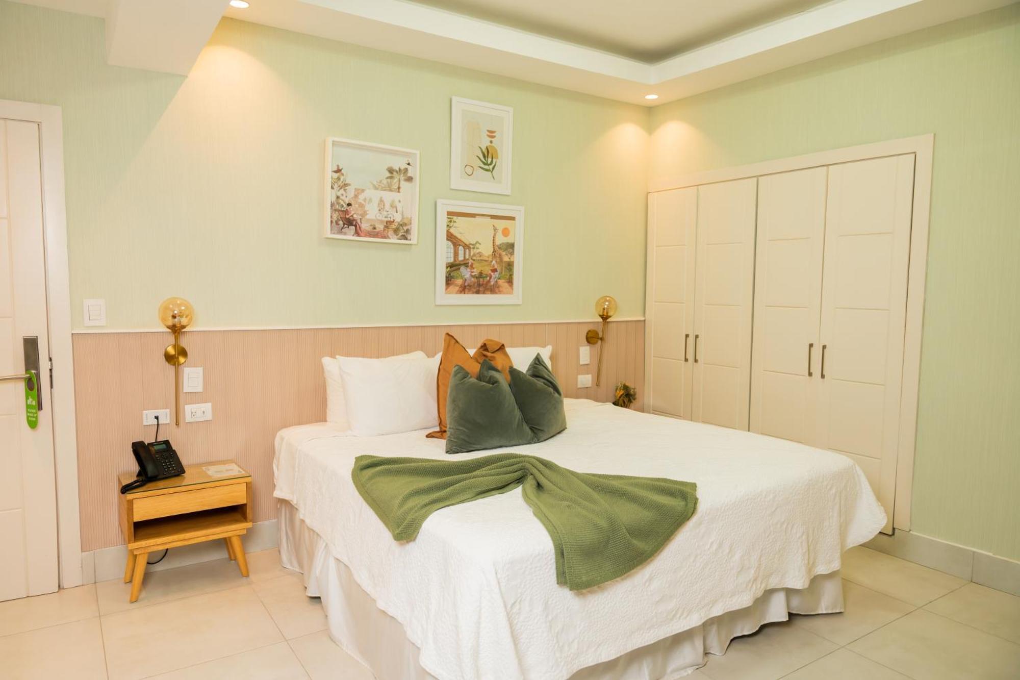 Hotel Stay Here Suites Santo Domingo Exteriör bild