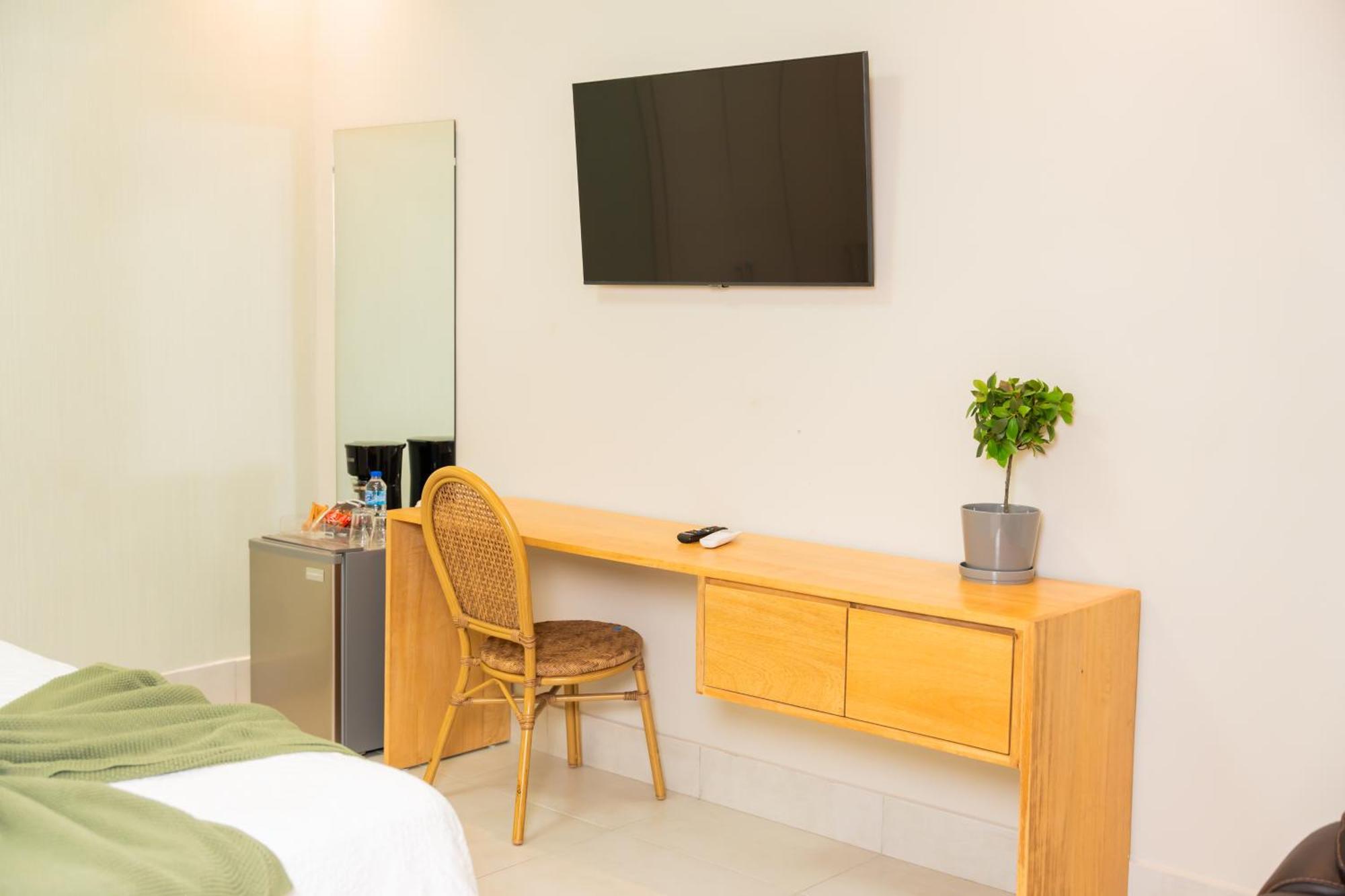Hotel Stay Here Suites Santo Domingo Exteriör bild