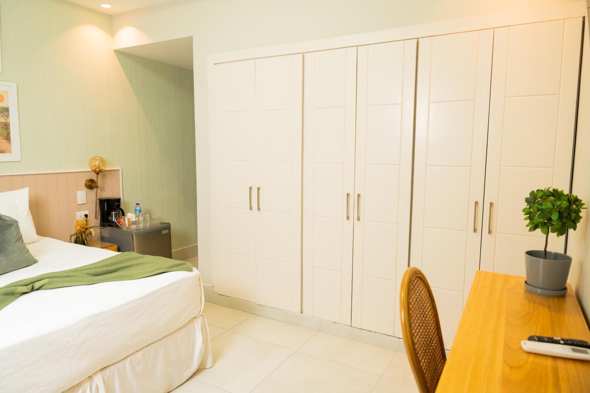 Hotel Stay Here Suites Santo Domingo Exteriör bild