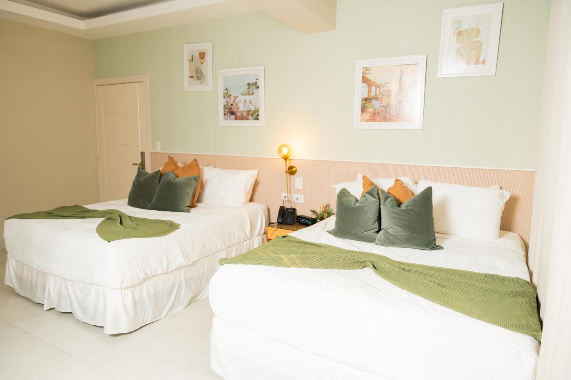 Hotel Stay Here Suites Santo Domingo Exteriör bild