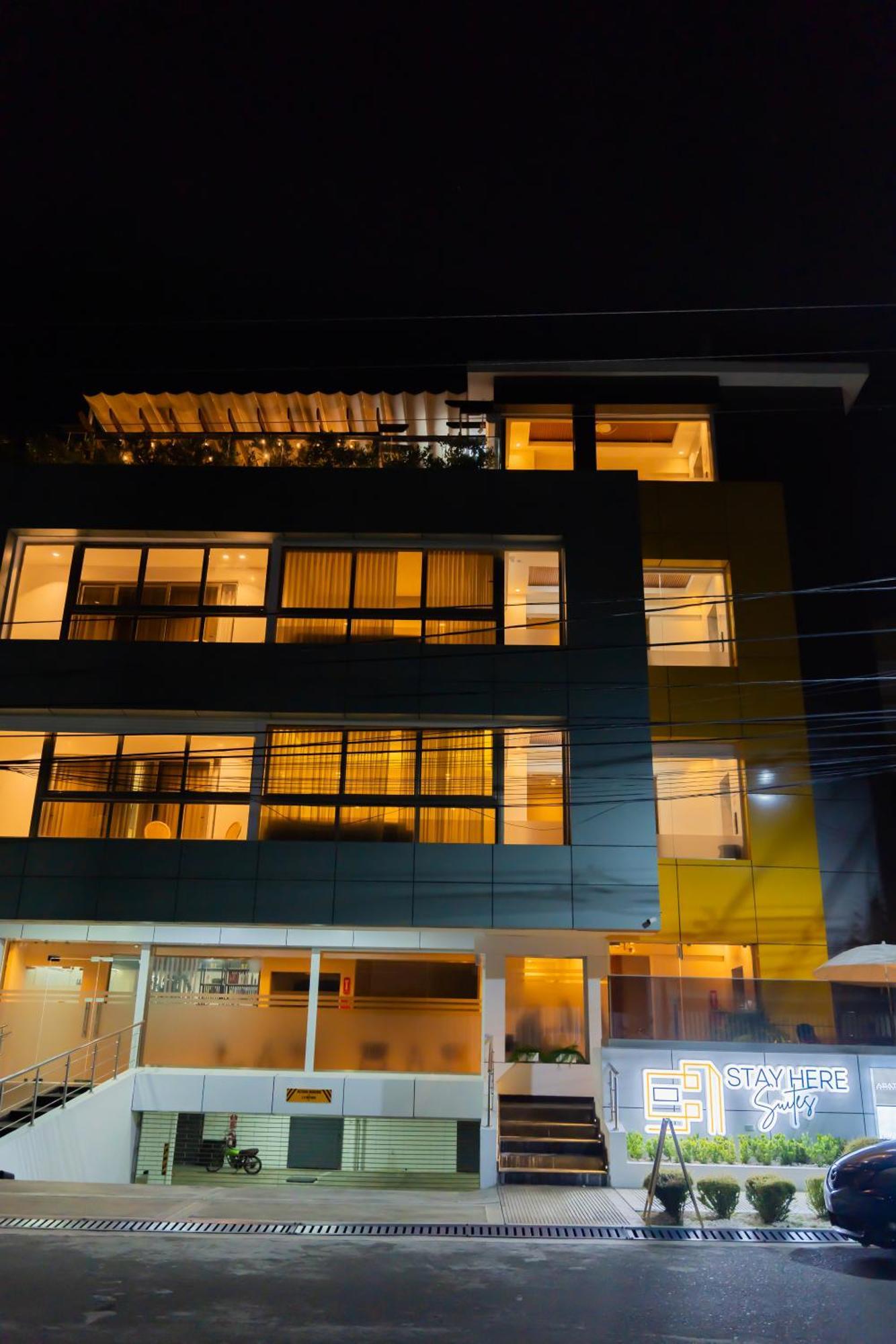 Hotel Stay Here Suites Santo Domingo Exteriör bild