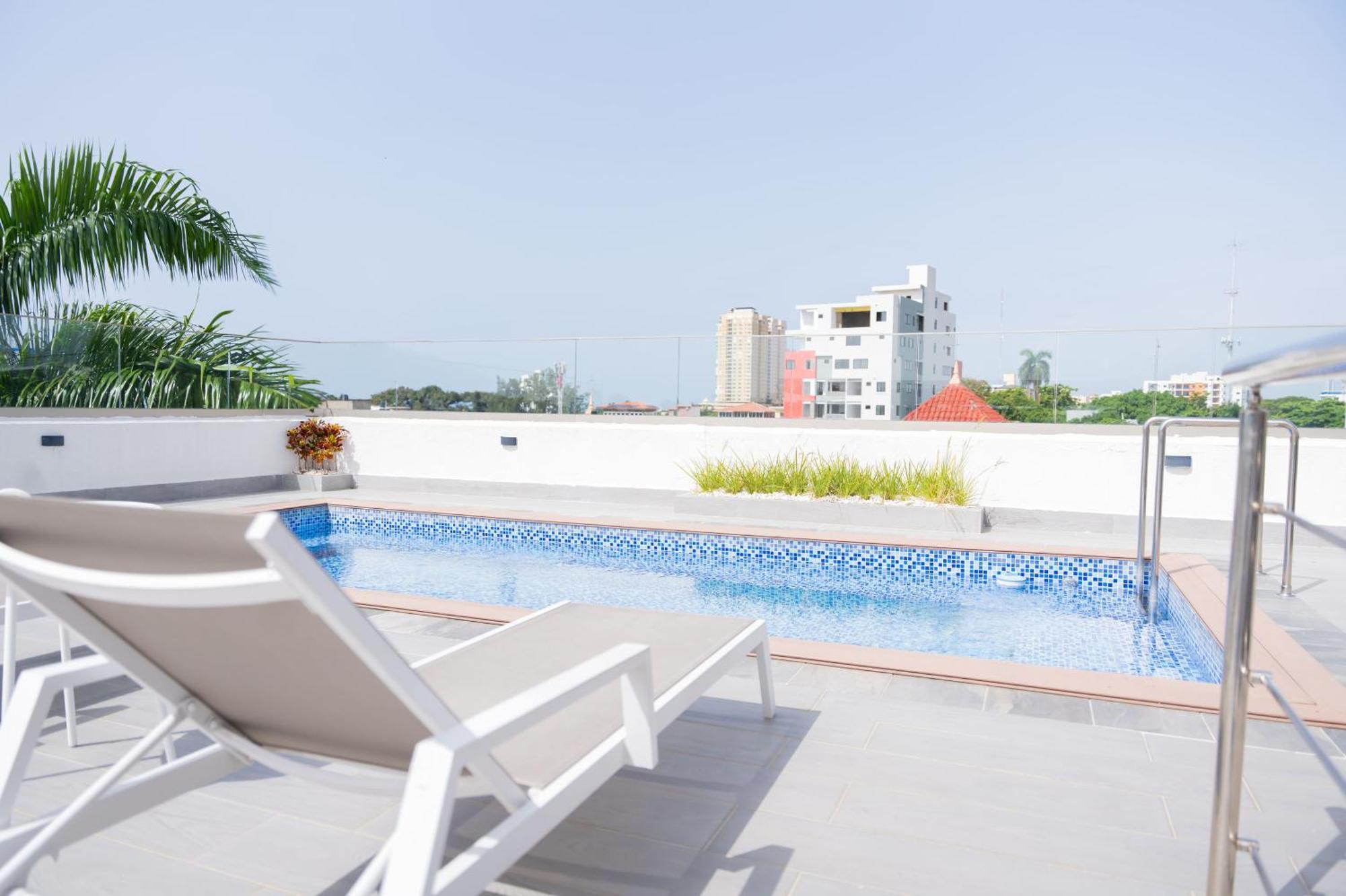Hotel Stay Here Suites Santo Domingo Exteriör bild